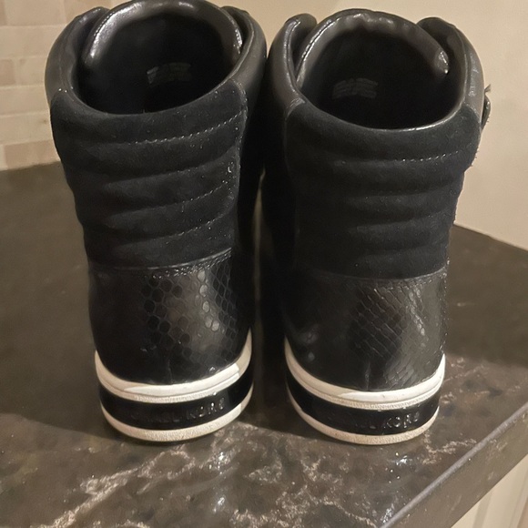 Michael Kors fancy hightops - Picture 3 of 9